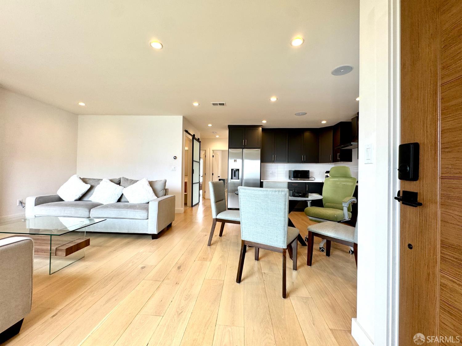 567 Head Street - Photo 5