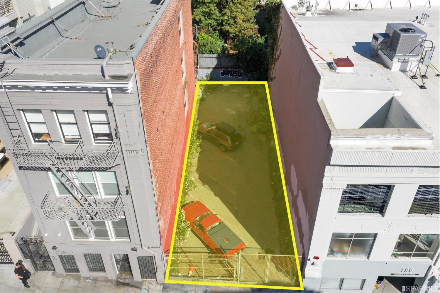 736 Hyde Street - Photo 2