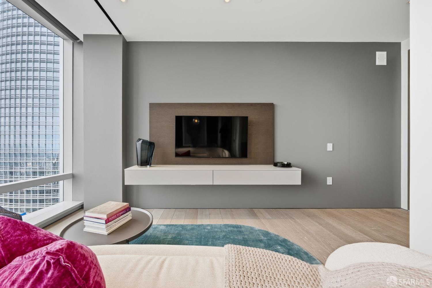 181 Fremont Street #54-L - Photo 4