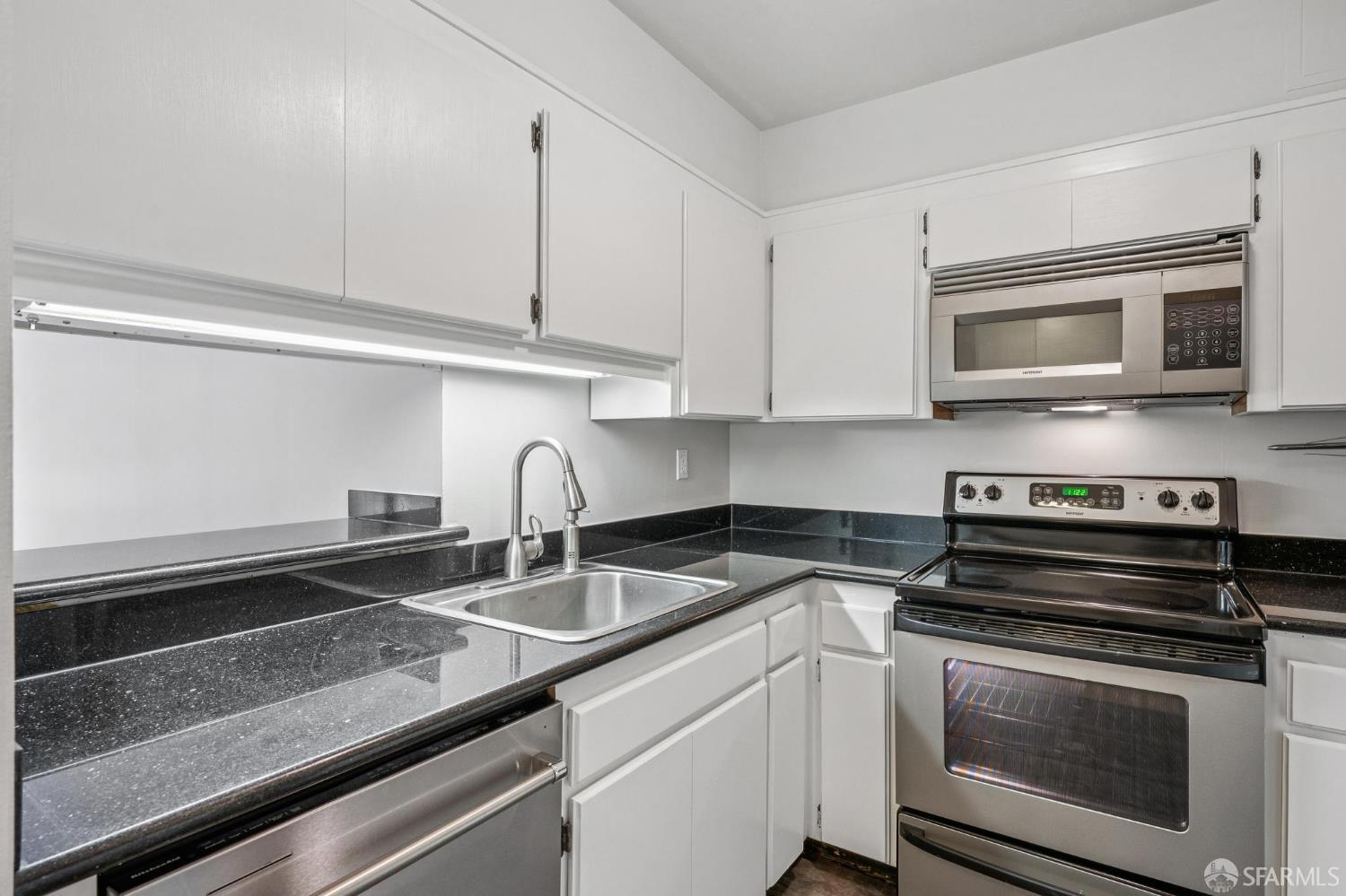 900 Bush Street #109 - Photo 5