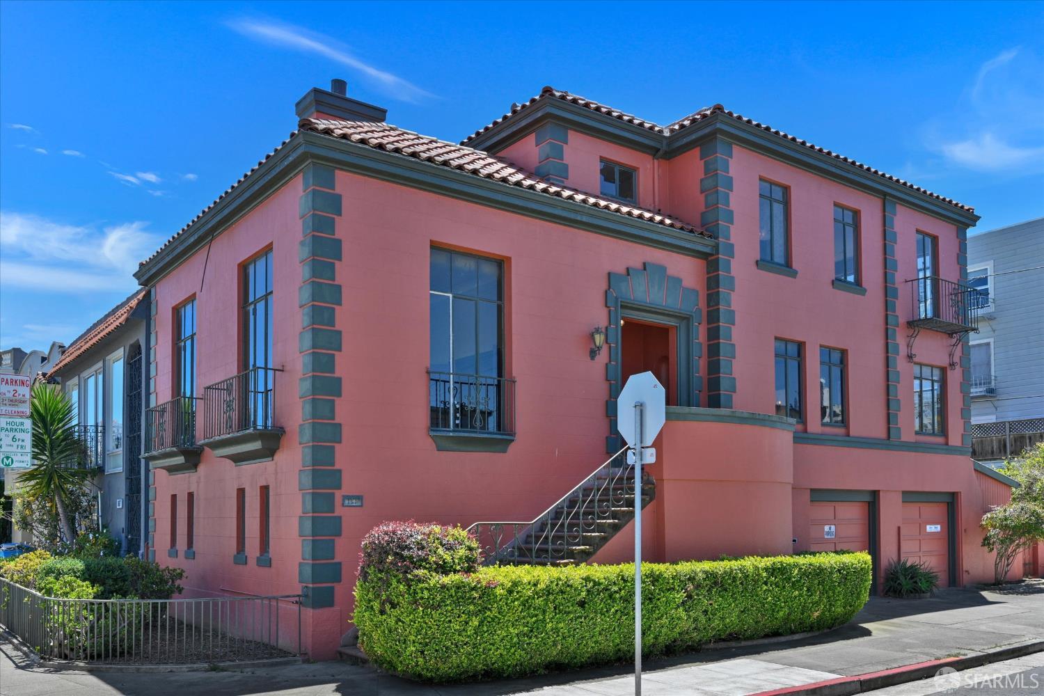 201 Capra Way - Main photo
