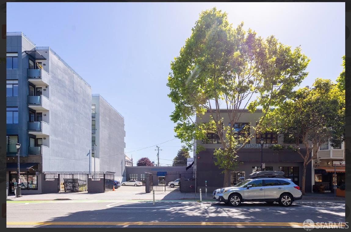 423 Valencia Street - Photo 2