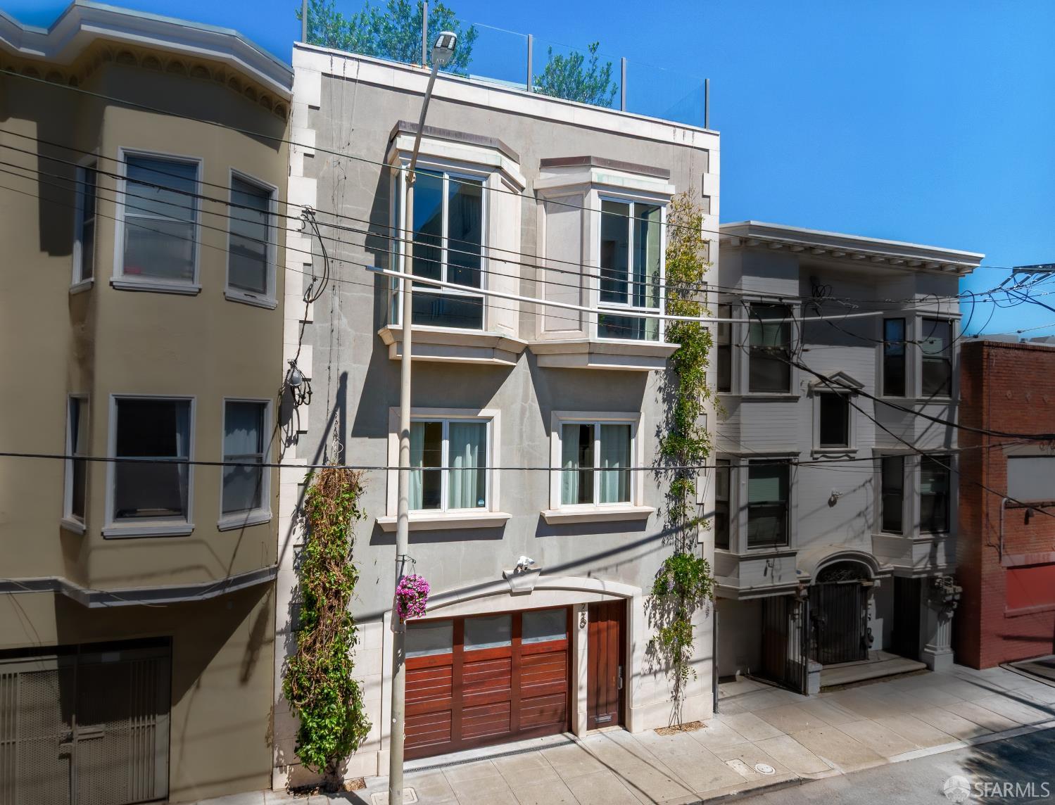 720 Clementina Street - Photo 2