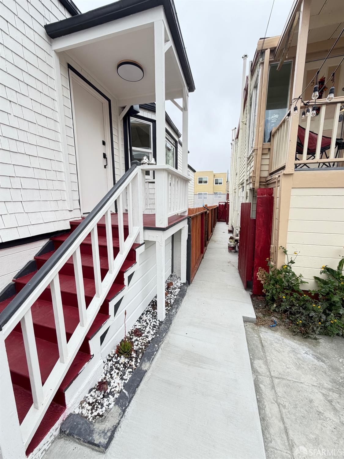 522 26th Avenue - Photo 2