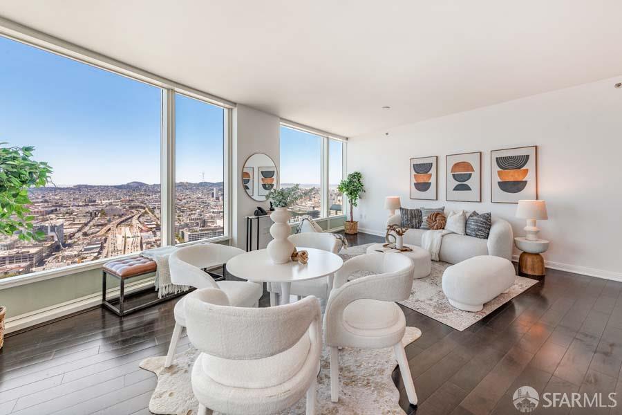 425 1st Street #3703 - Photo 4