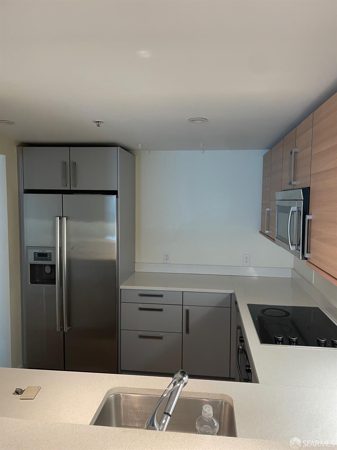 555 4th Street #303 - Photo 2