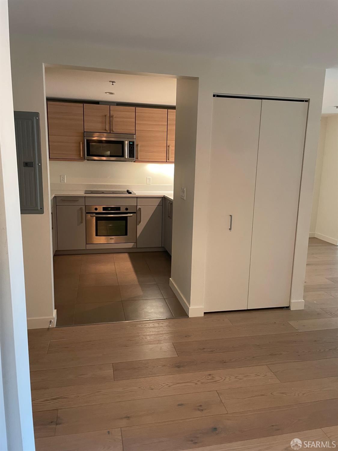 555 4th Street #303 - Photo 5