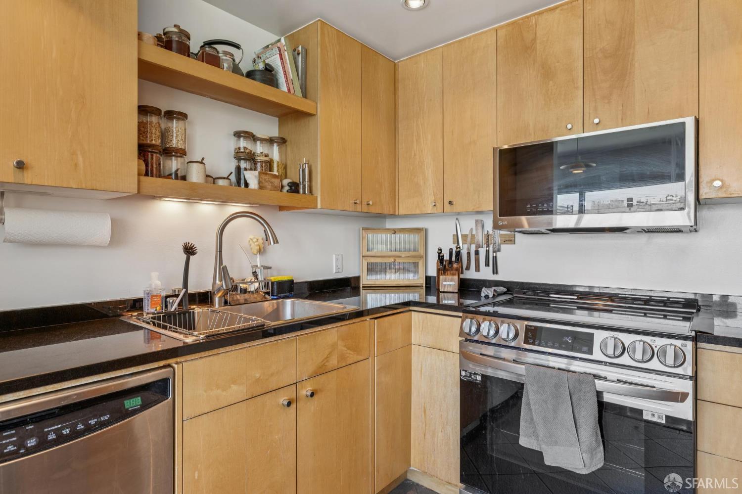 1388 Gough Street #601 - Photo 5