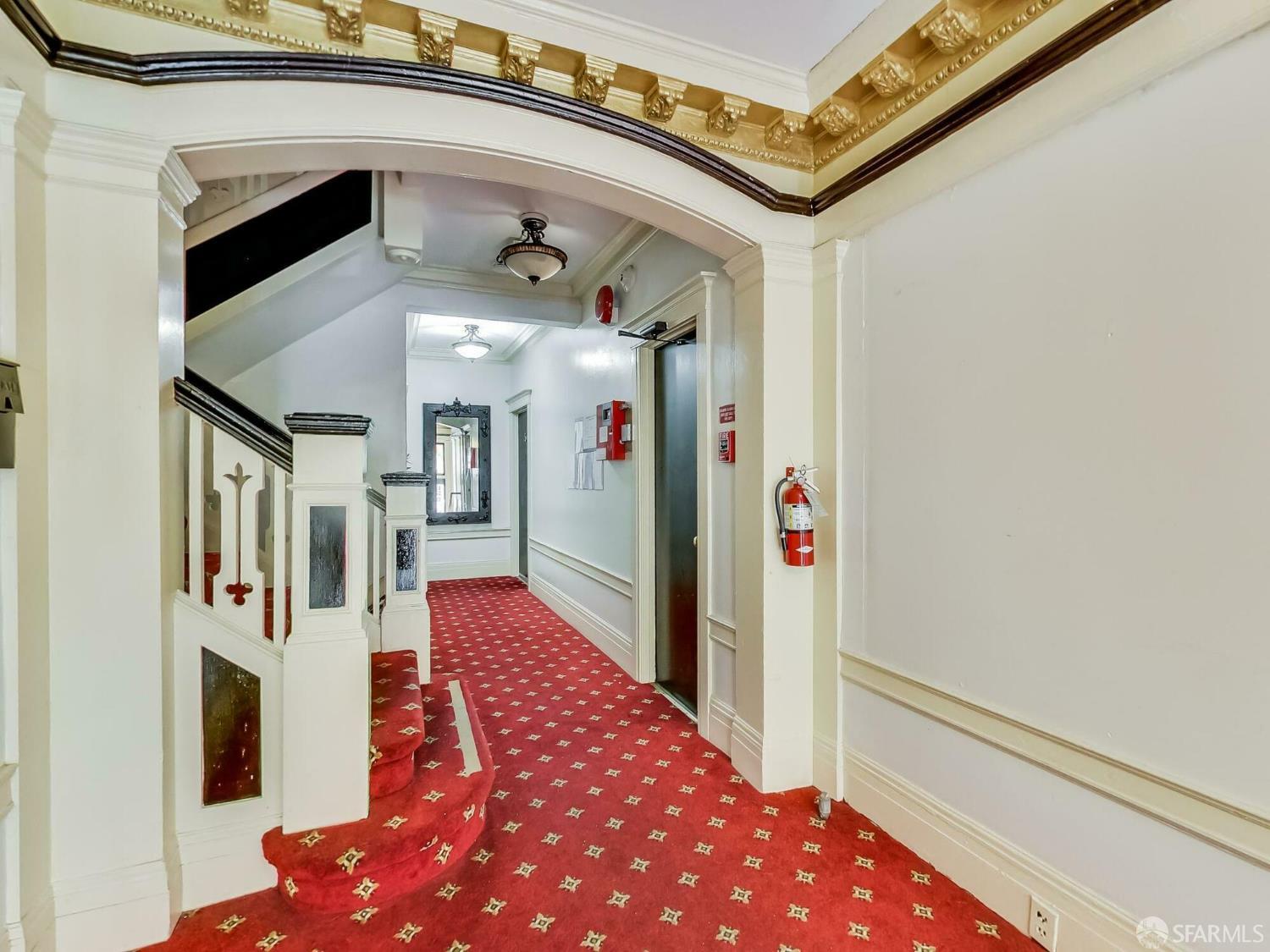 655 Hyde Street - Photo 3