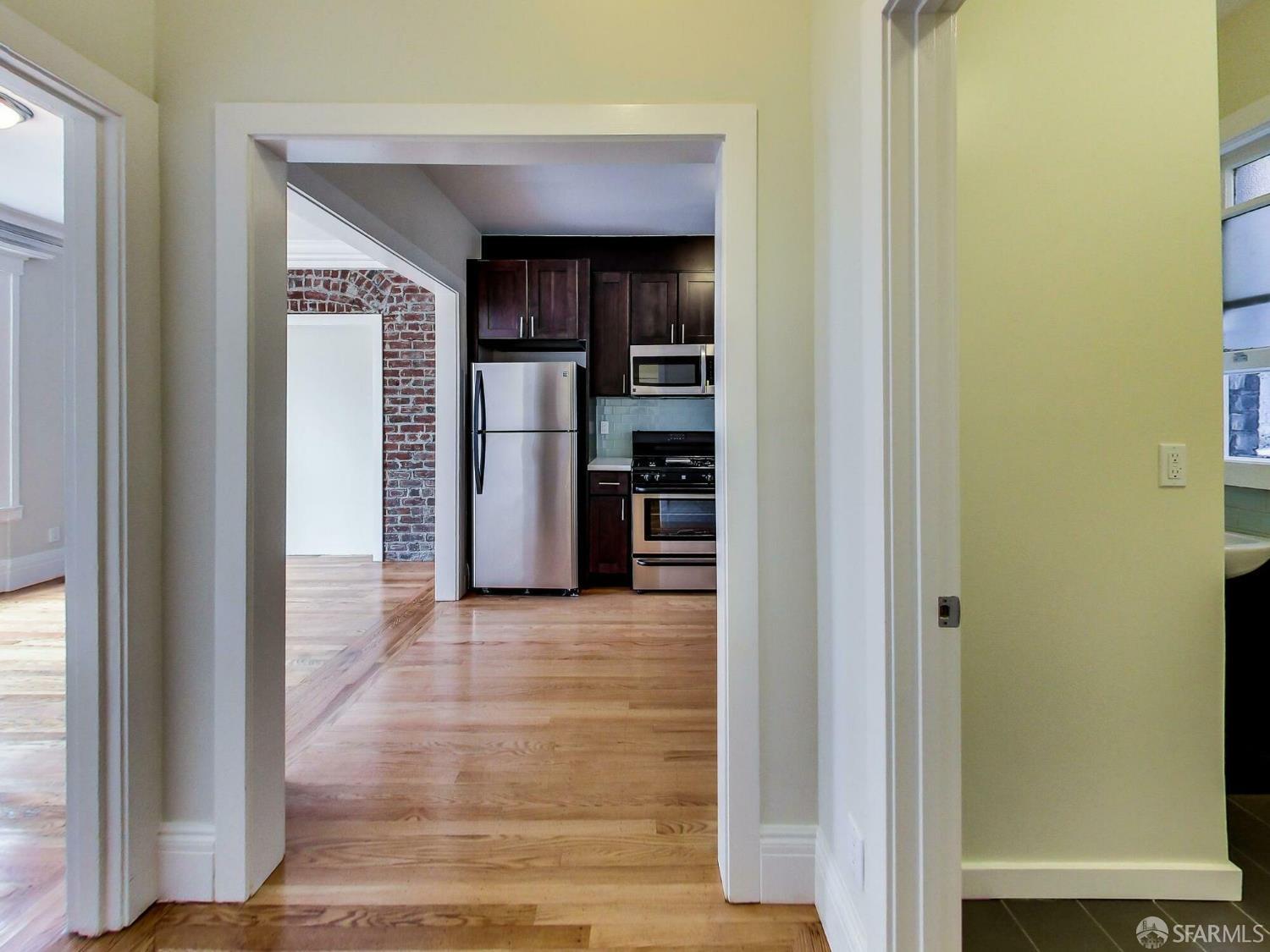 655 Hyde Street - Photo 4