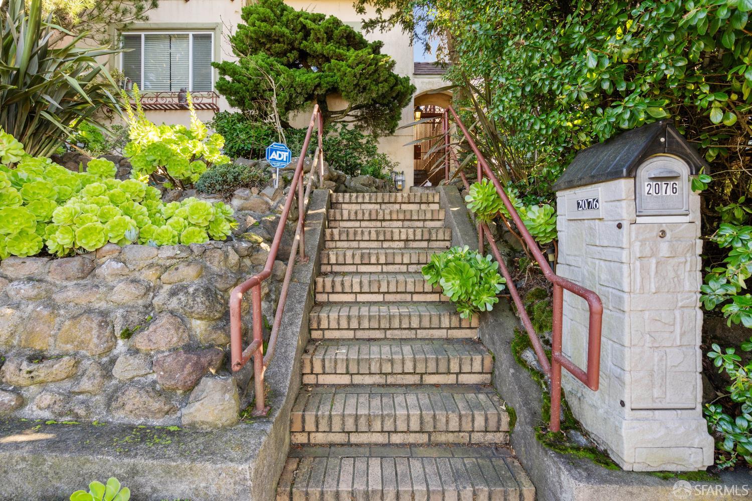 2076 16th Avenue - Photo 3