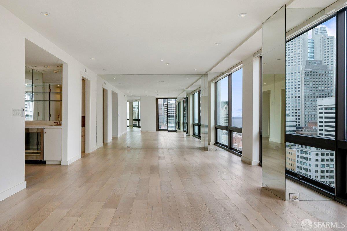 611 Washington Street #2305 - Photo 4