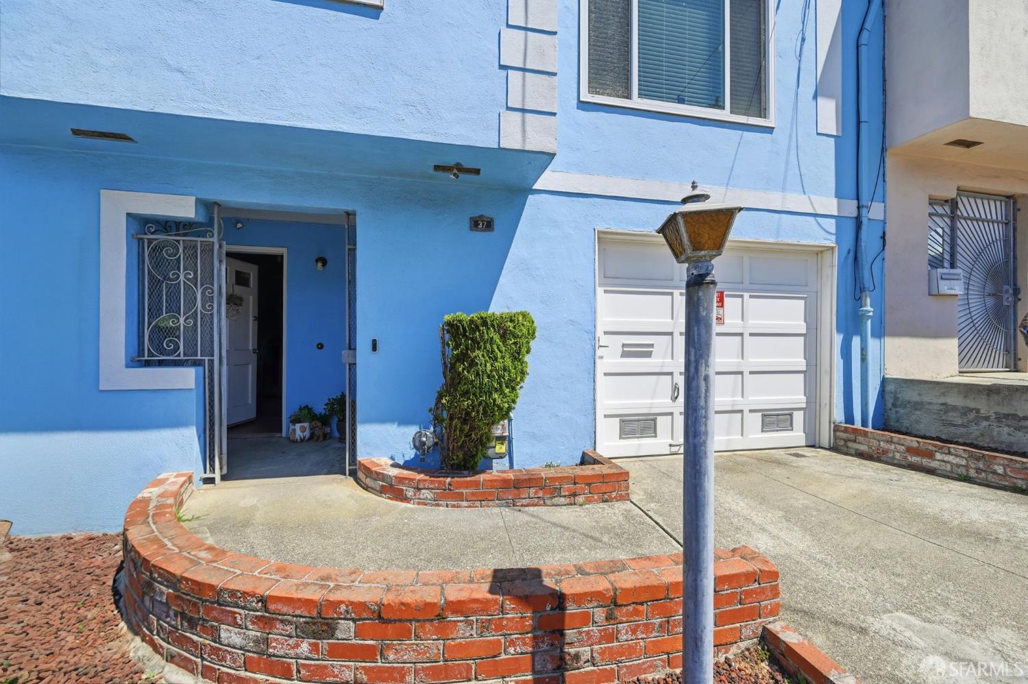 37 Pasadena Street - Photo 4