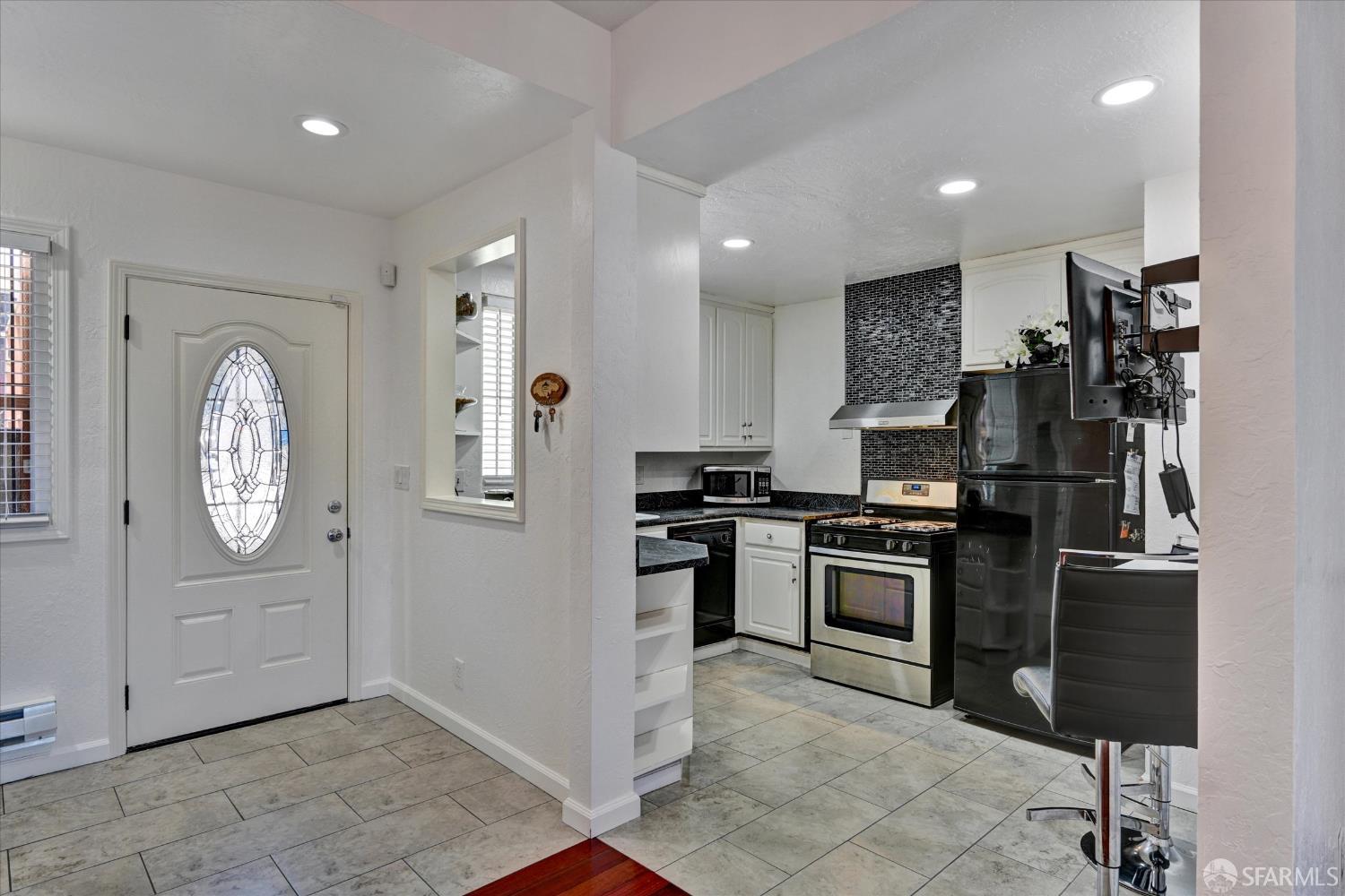 2937 Griffith Street - Photo 5