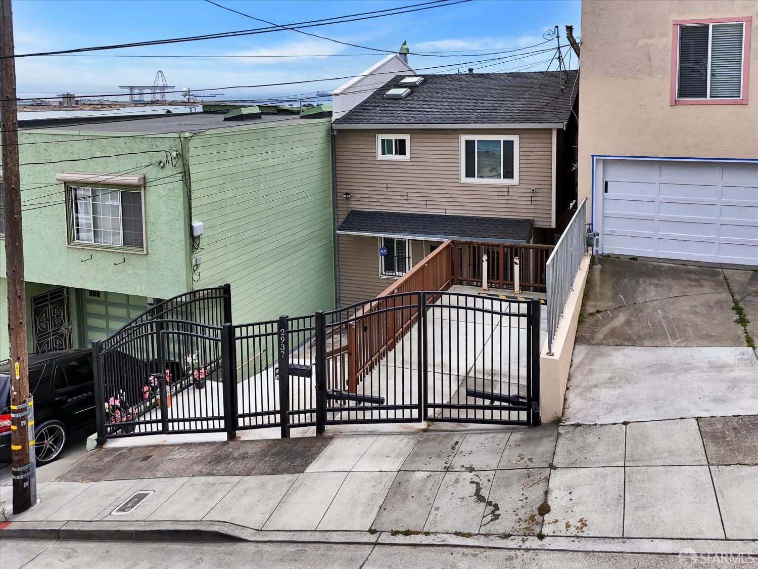 2937 Griffith Street - Photo 3