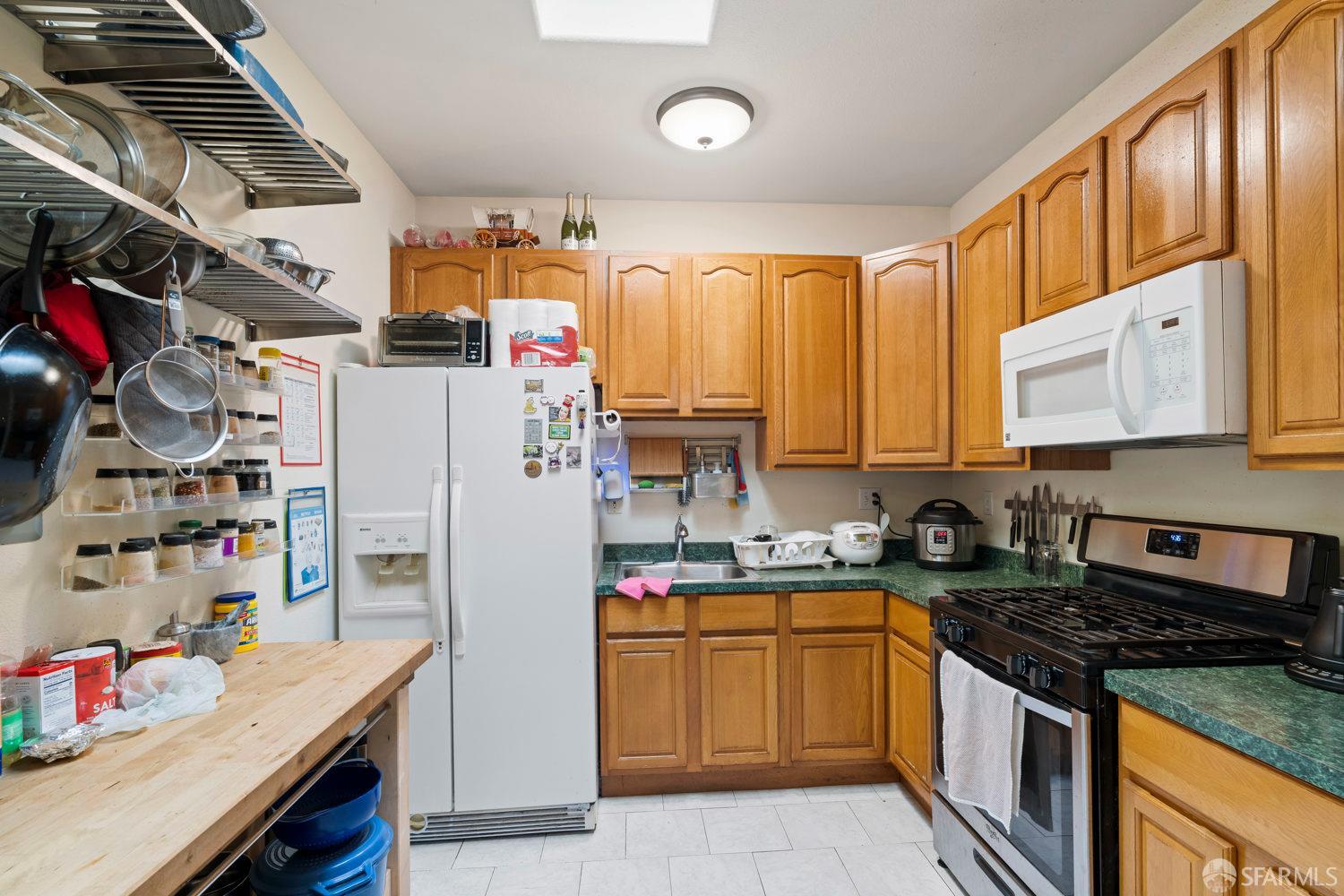 753 Spruce Street - Photo 5