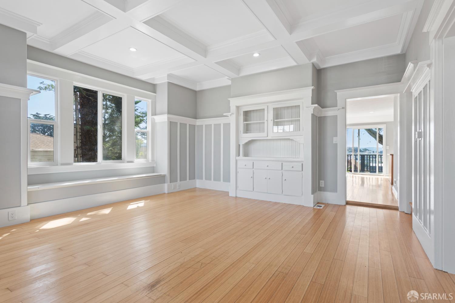 759 Lakeview Avenue - Photo 2
