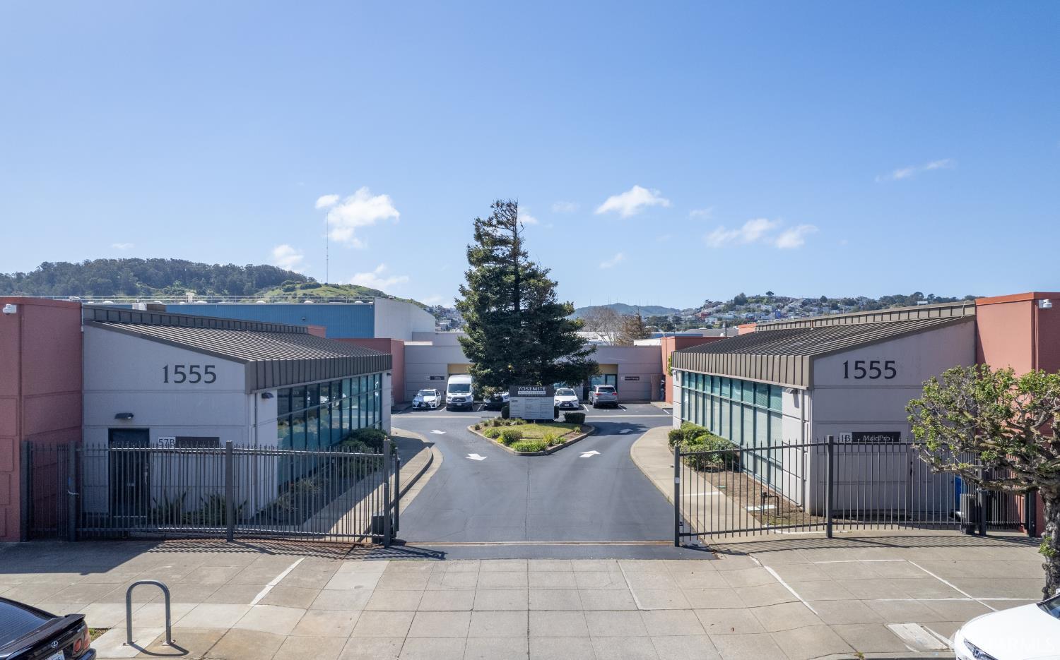 1555 Yosemite Avenue #27 - Main photo