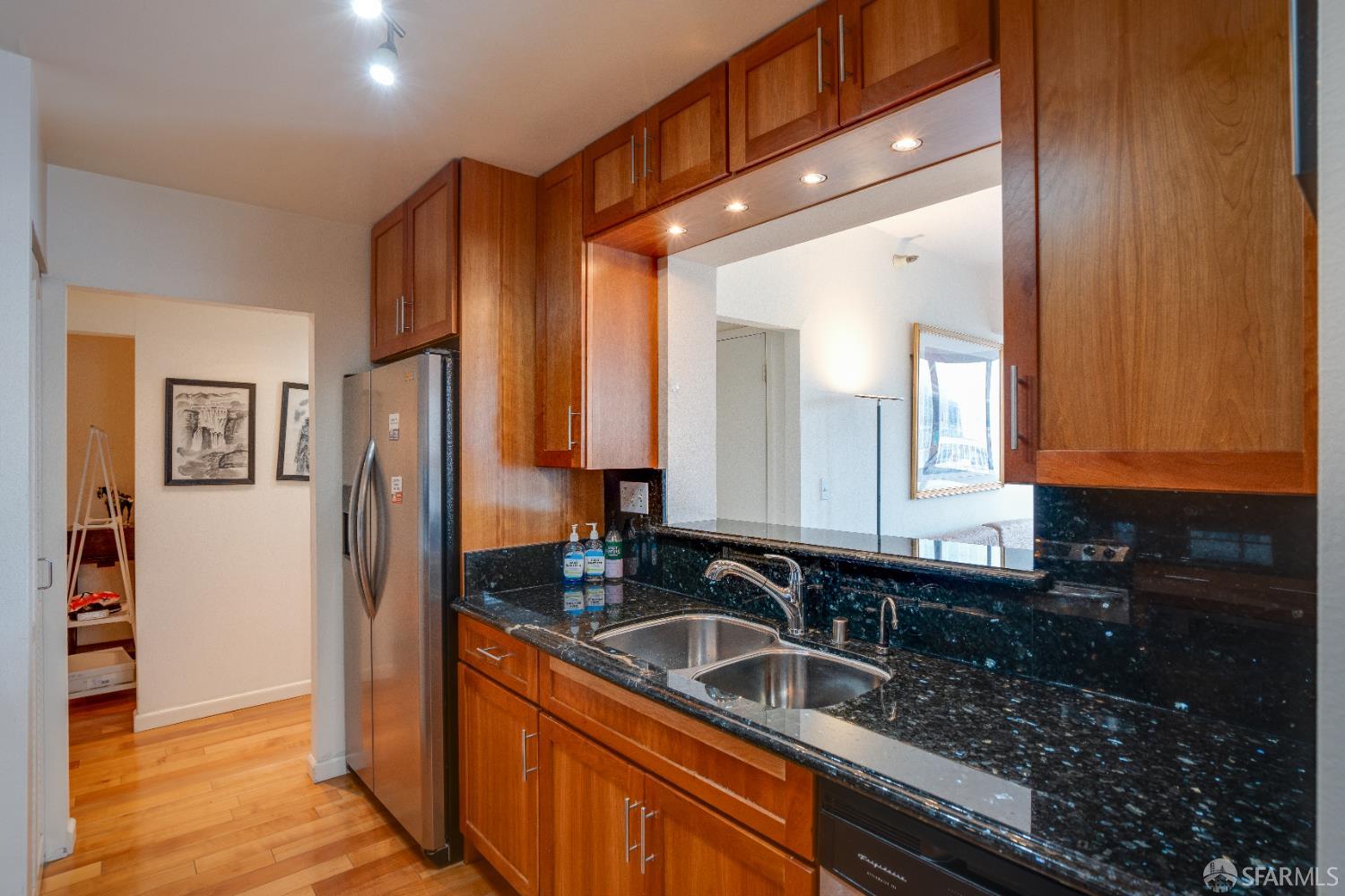 1 Daniel Burnham Court #412 - Photo 4