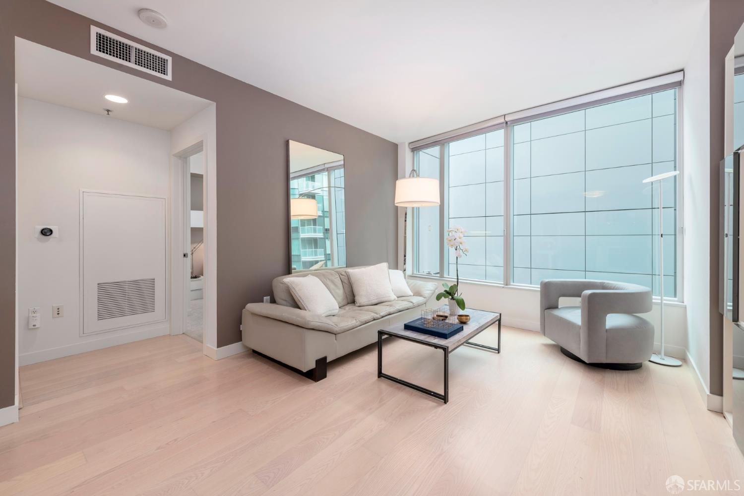 338 Spear Street #8G - Photo 2