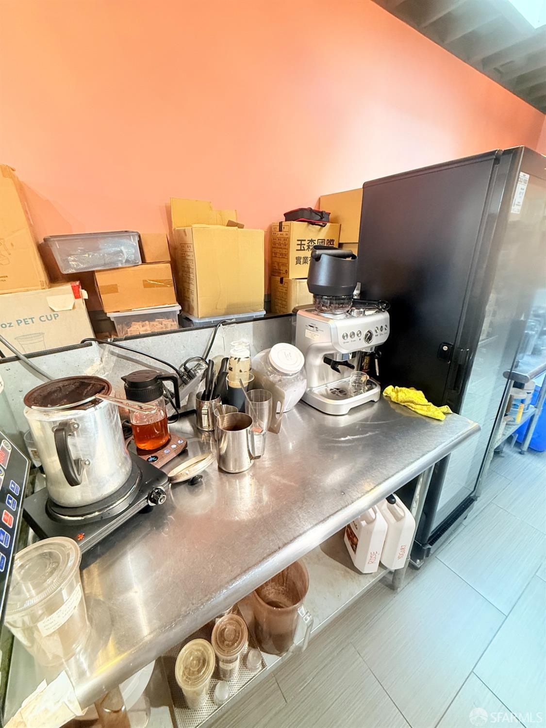 2437 Noriega Street - Photo 4