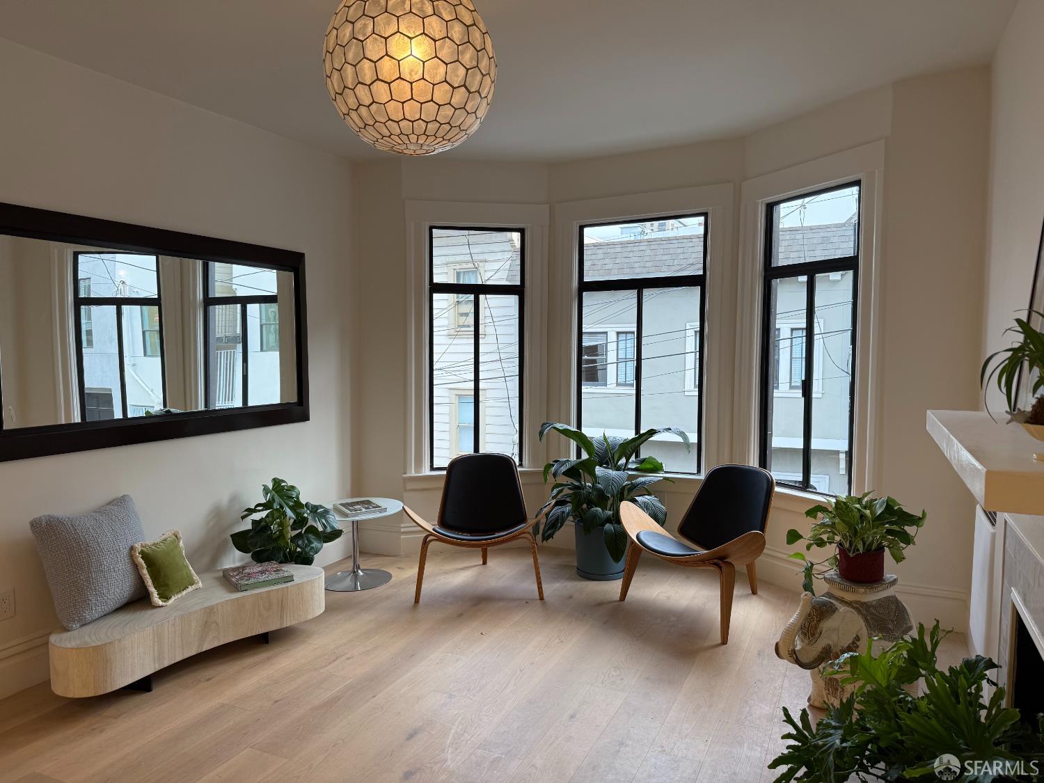 34 Bernard Street - Photo 2