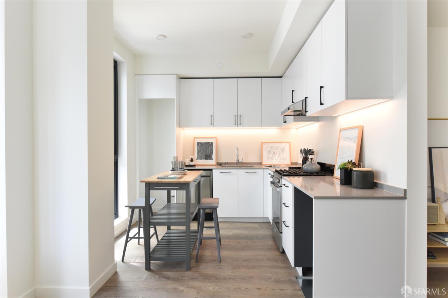 395 6th Street #ST1 - Photo 3
