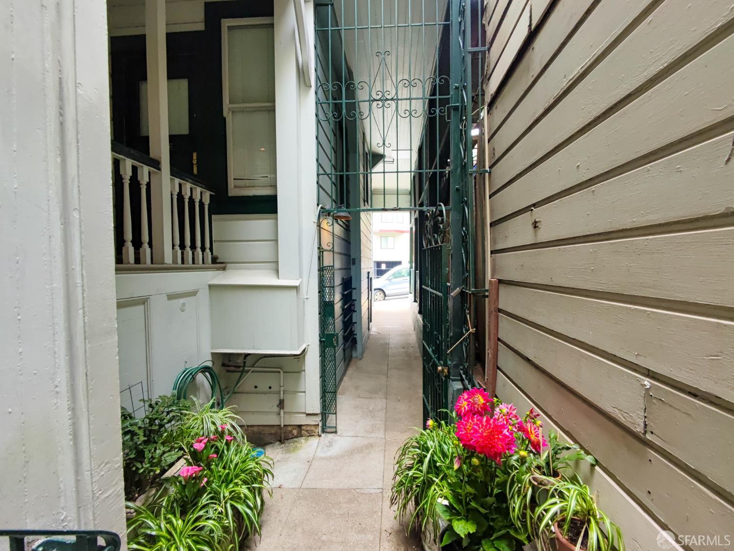 2966-2970 Bush Street - Photo 4