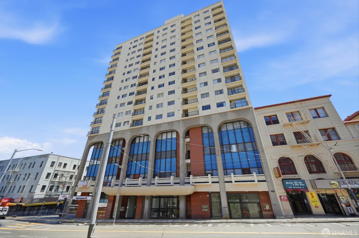 946 Stockton Street #9E - Photo 2