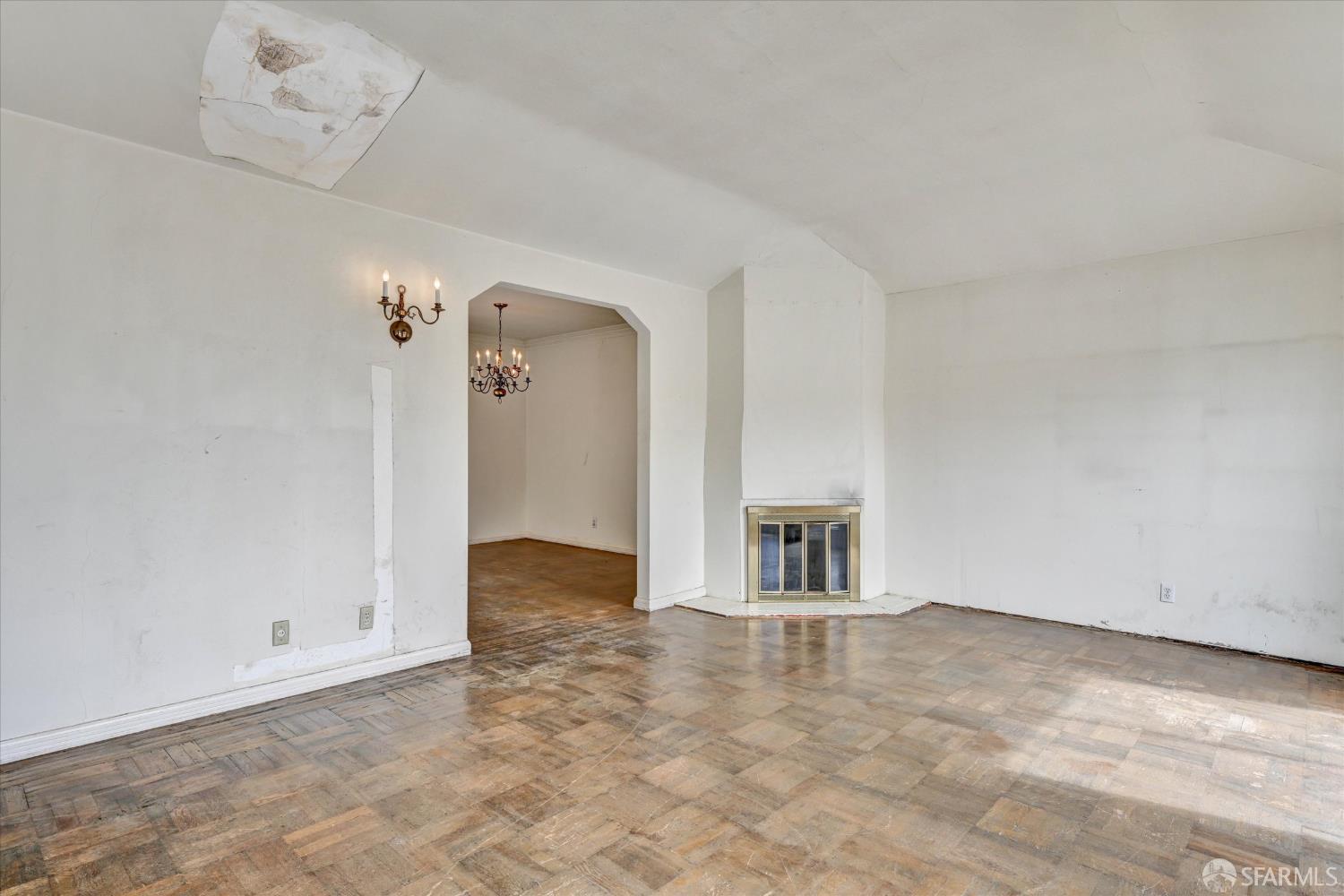 807 Teresita Boulevard - Photo 2
