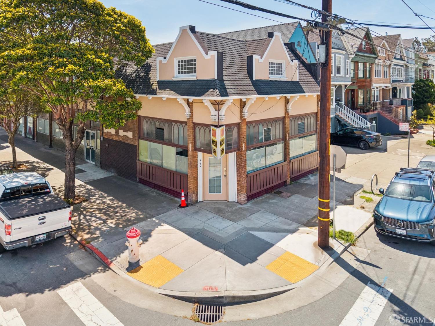 700 10th Avenue - Main photo