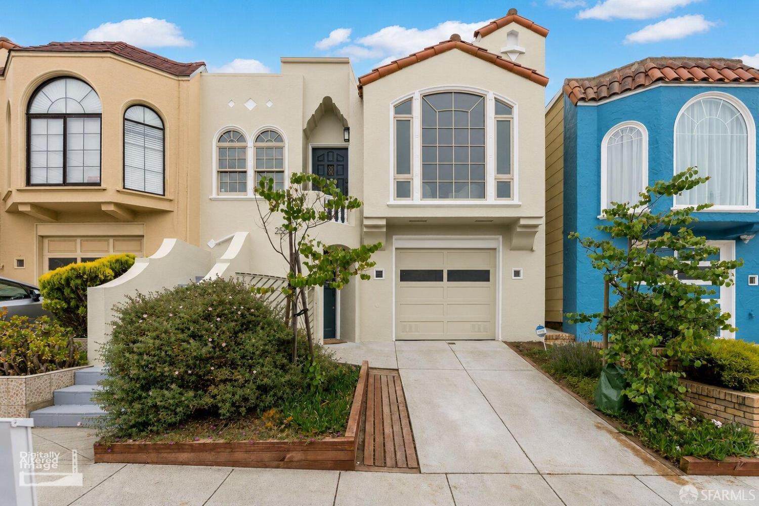 2562 26th Avenue - Main photo