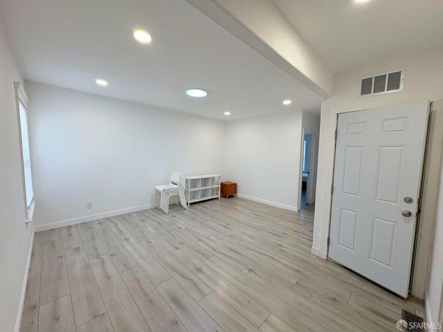 848 Girard Street - Photo 2