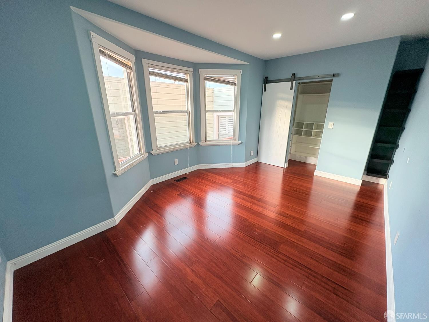 848 Girard Street - Photo 3