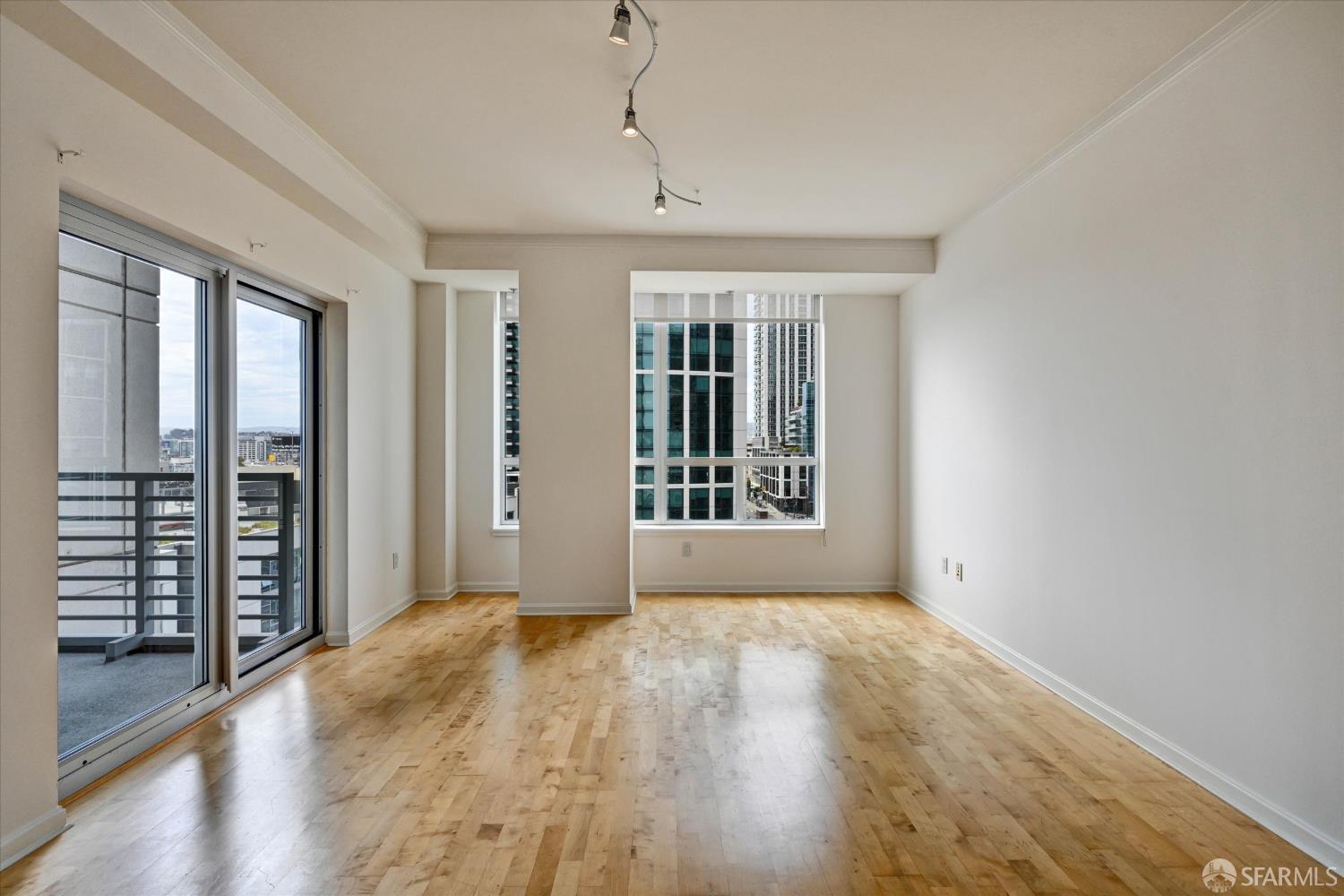 400 Beale Street #1702 - Photo 3