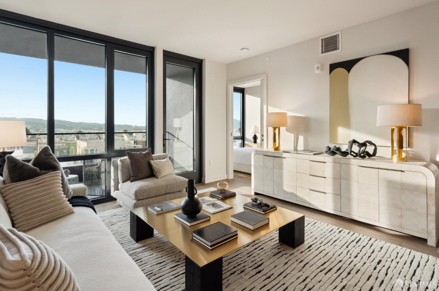 2525 Van Ness Avenue #602 - Photo 2