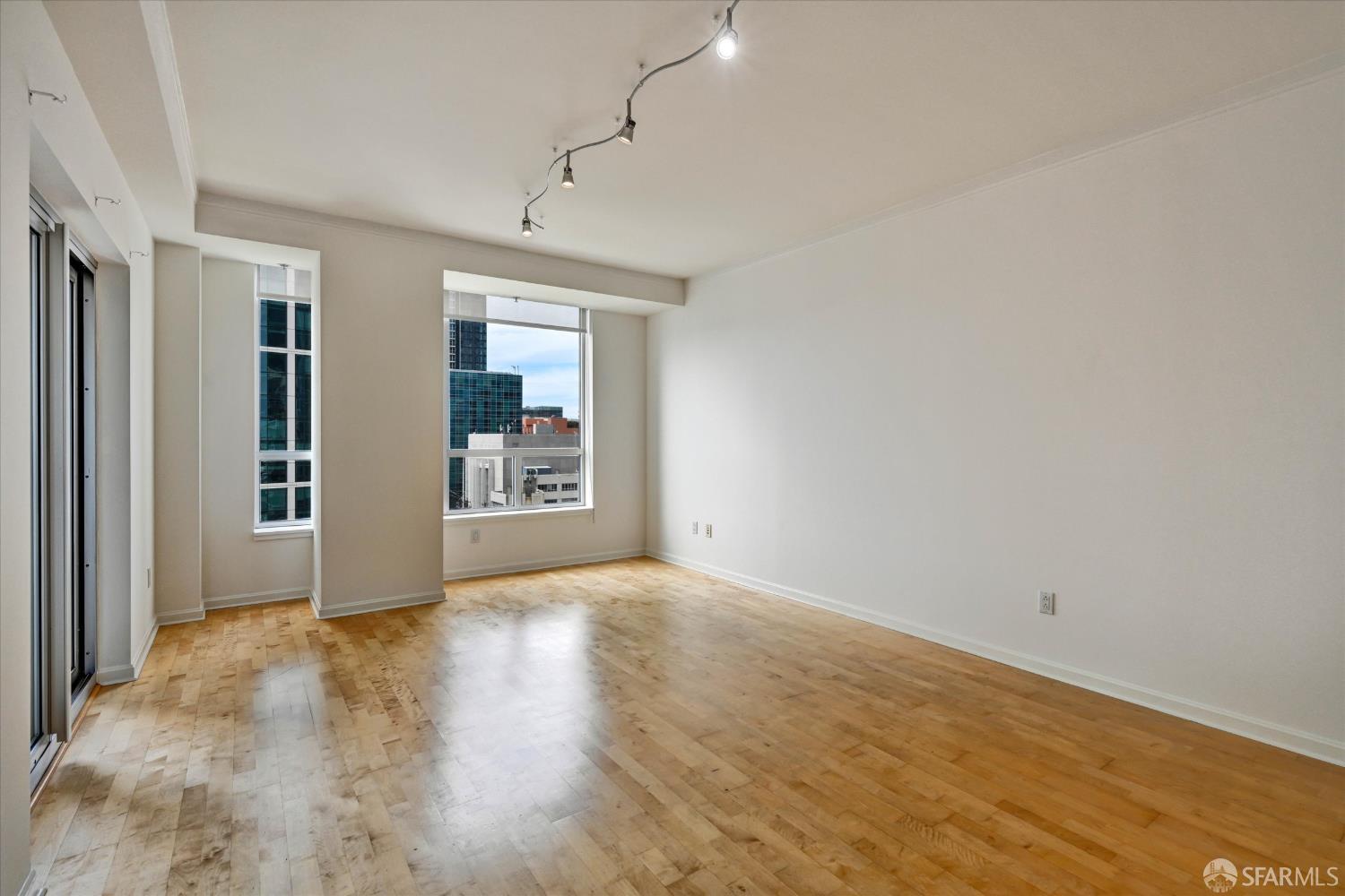 400 Beale Street #1702 - Photo 2