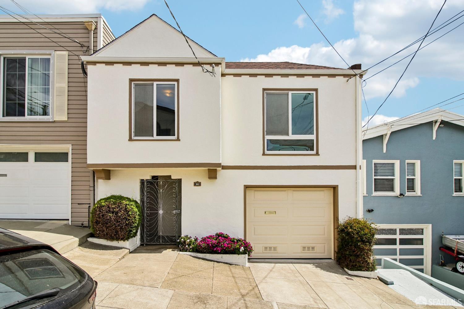 390 Teddy Avenue - Main photo