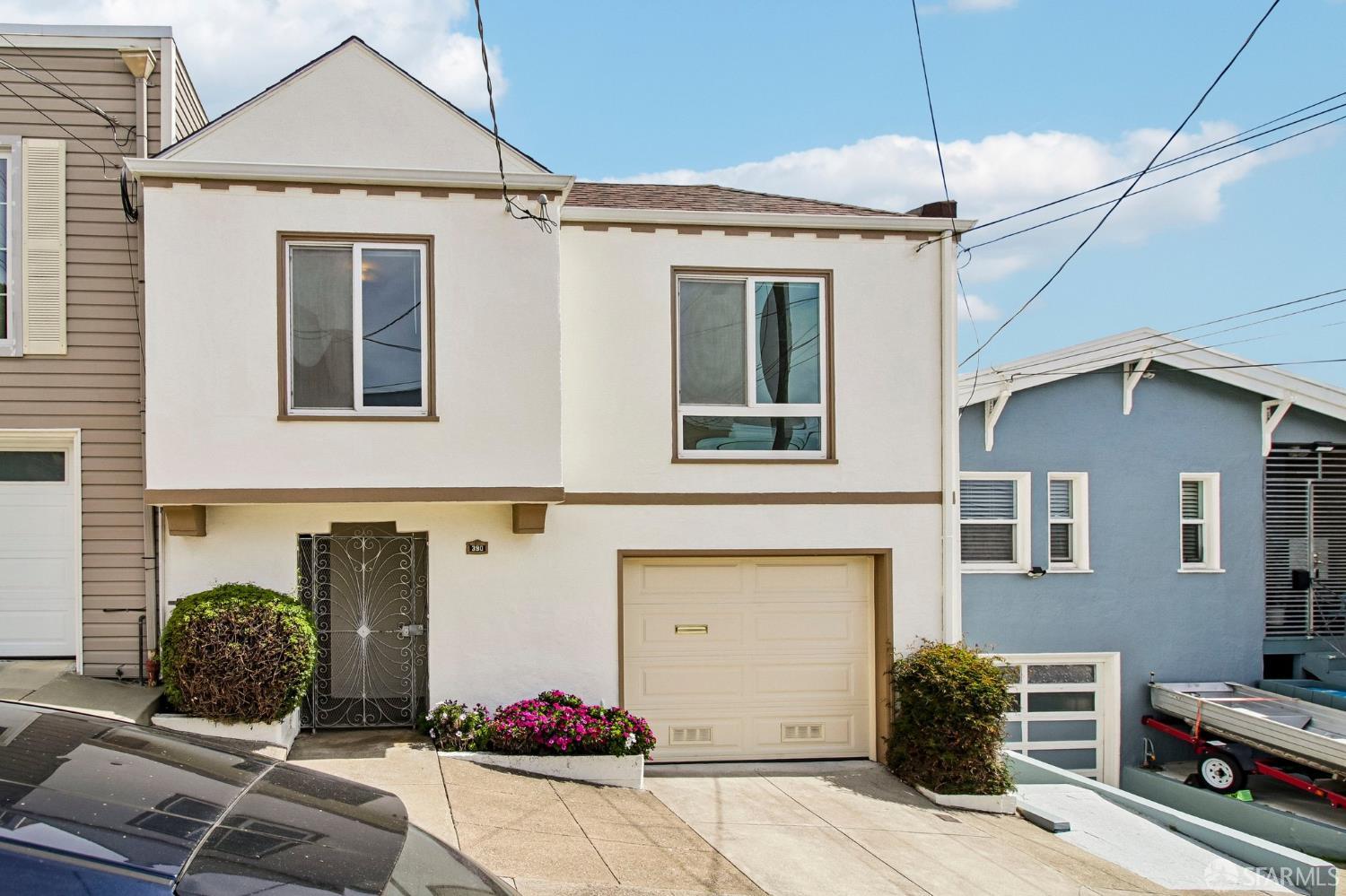 390 Teddy Avenue - Photo 3