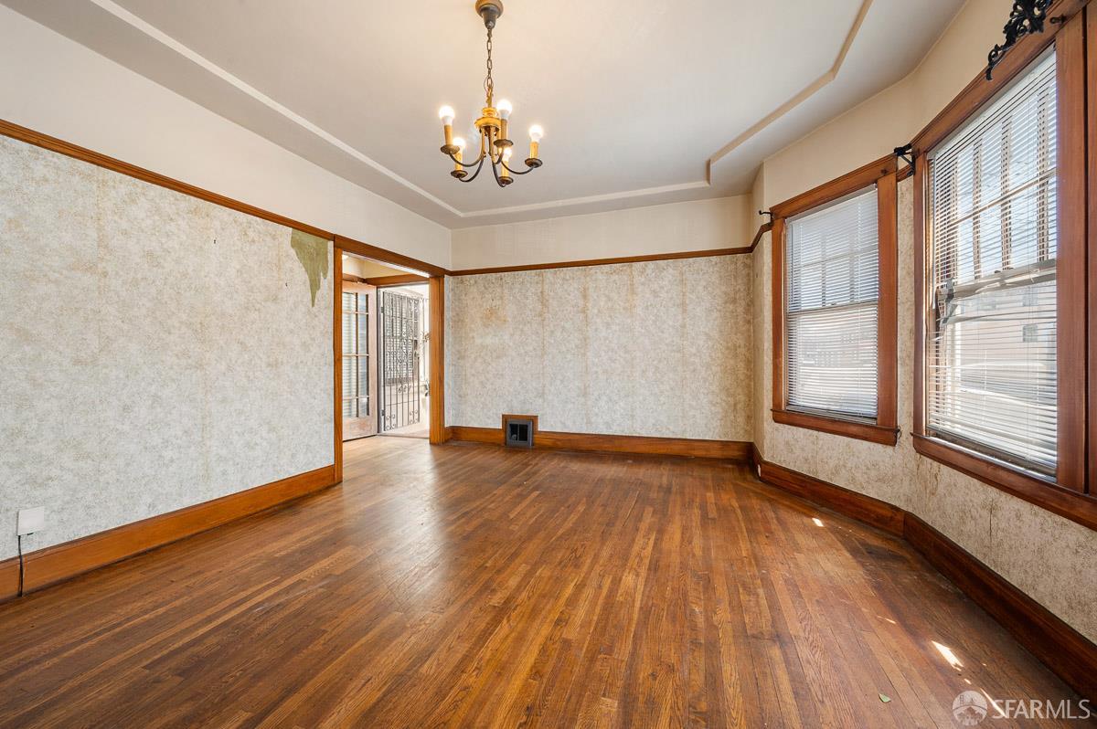 627 22nd Avenue - Photo 4