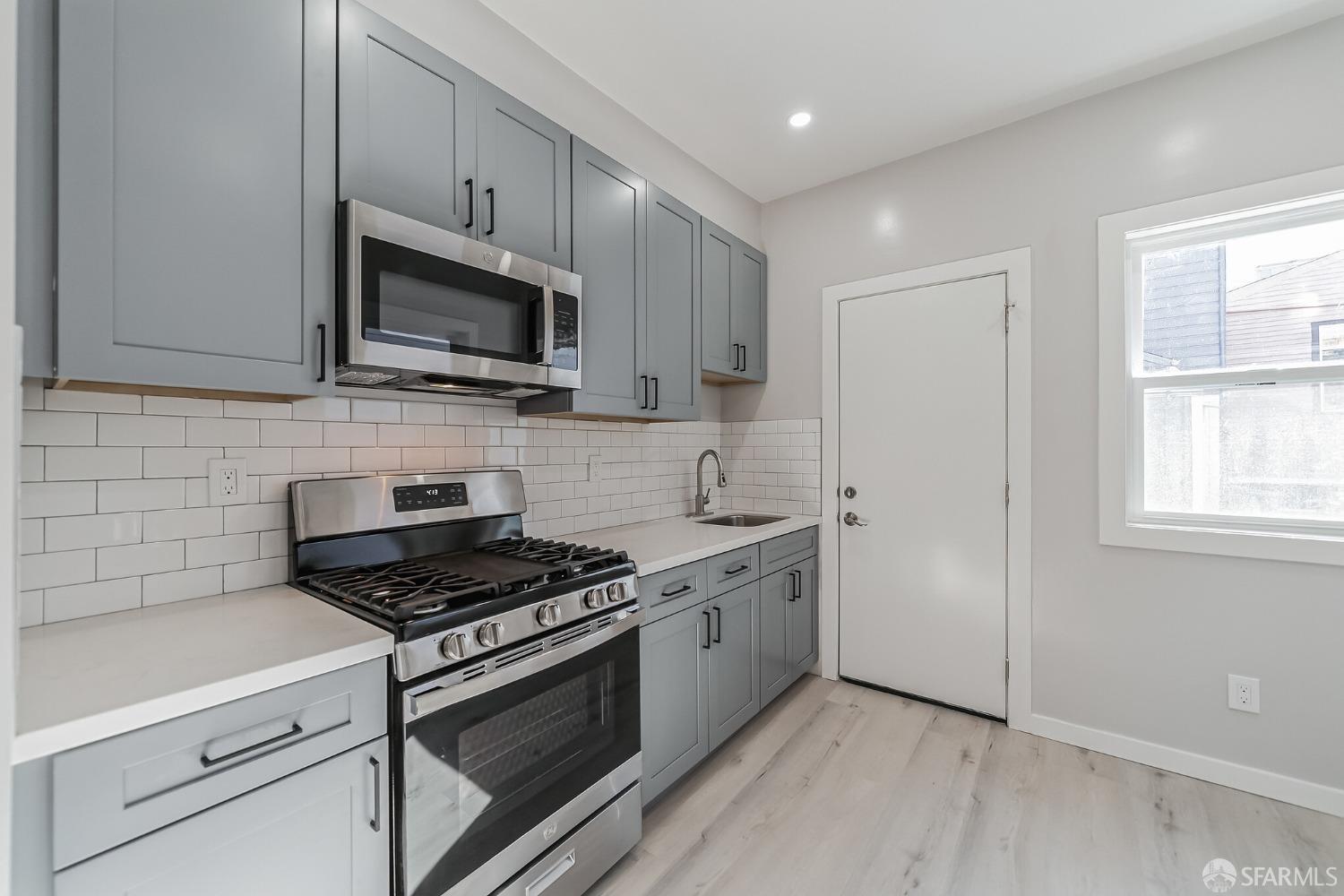 425-431 Linden Street - Photo 5