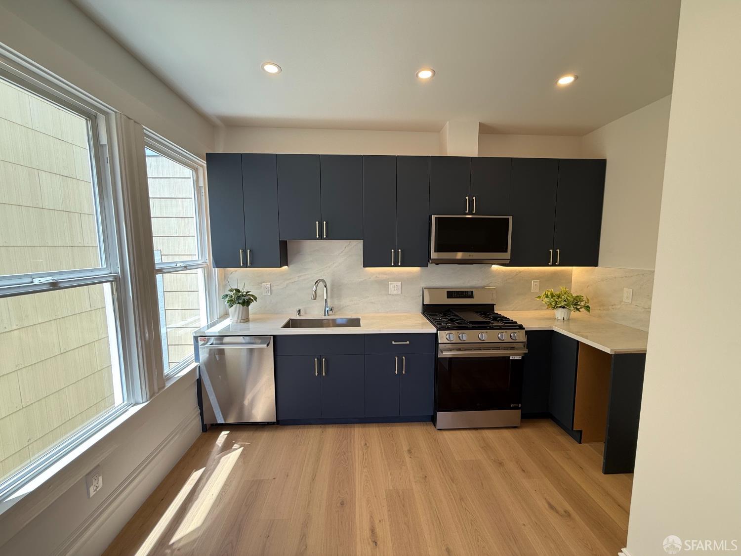 38 Bernard Street - Photo 3