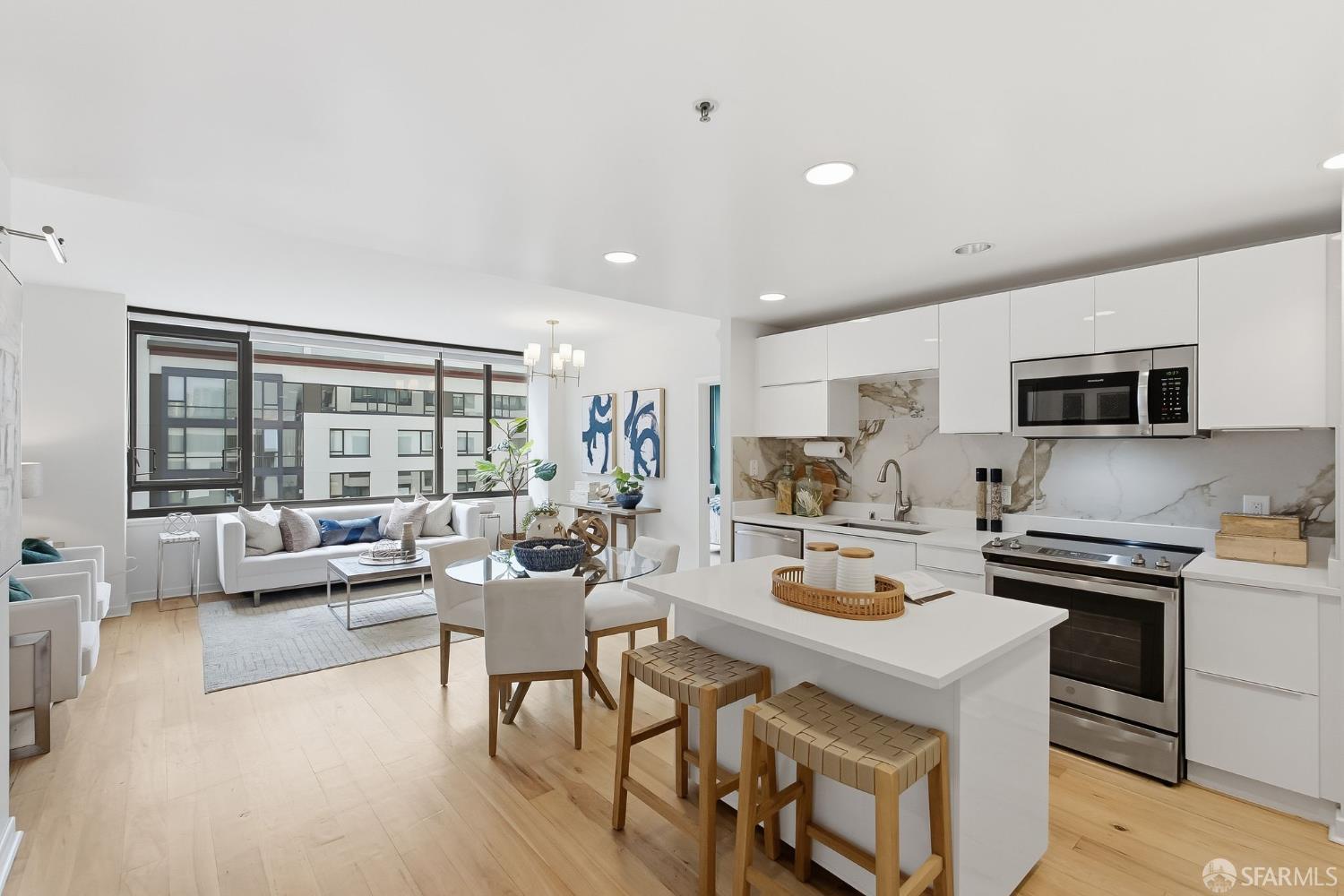 250 King Street #722 - Main photo