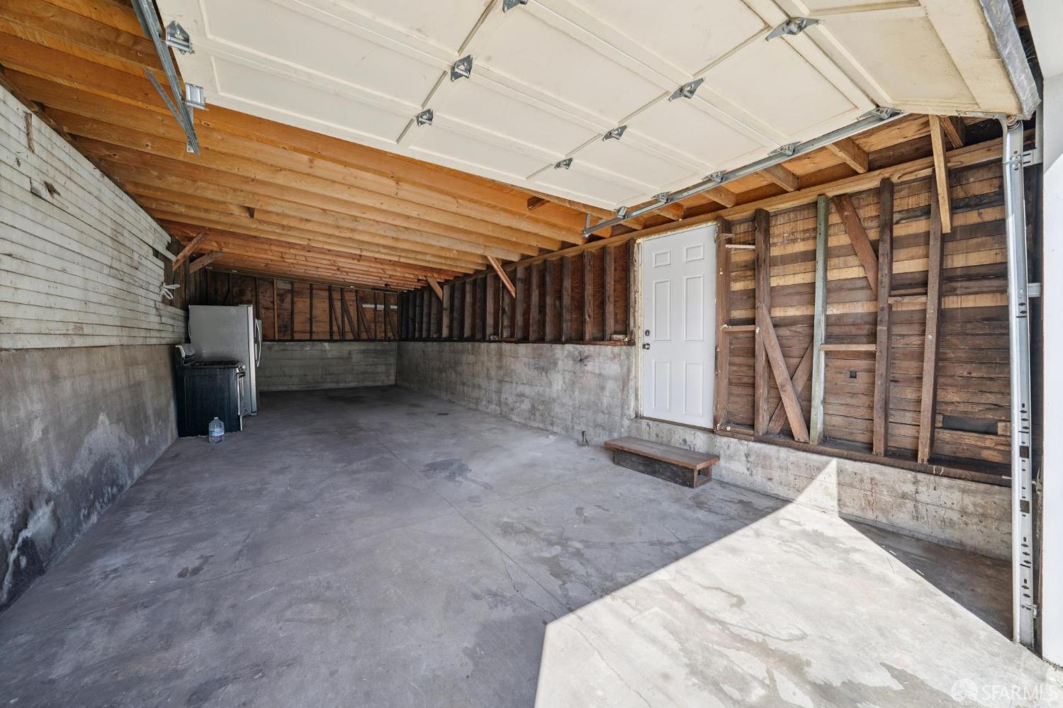 1426 Shafter Avenue - Photo 3