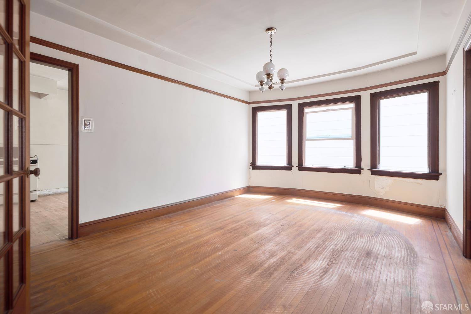 1055 Cayuga Avenue - Photo 4