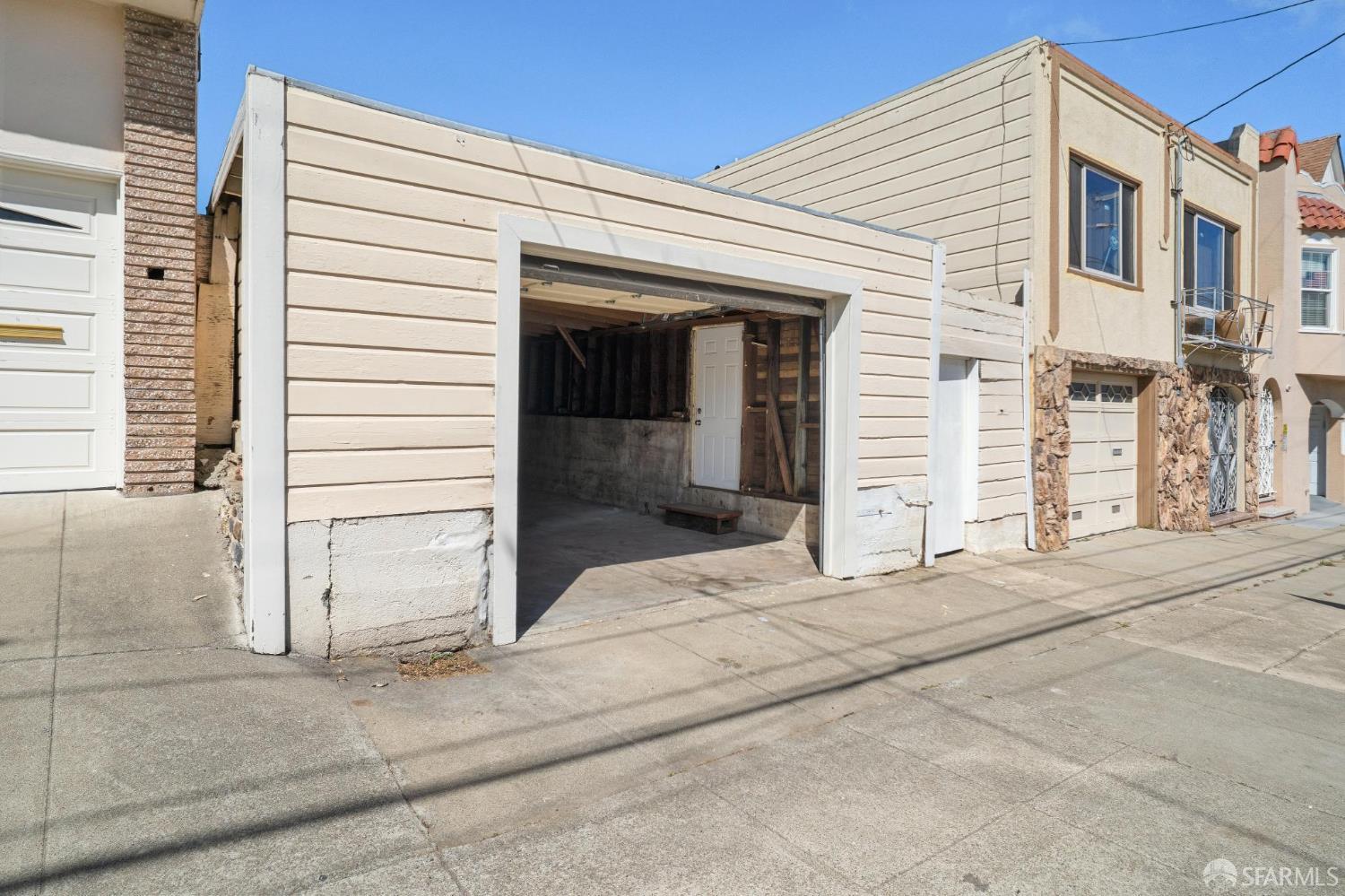 1426 Shafter Avenue - Photo 2