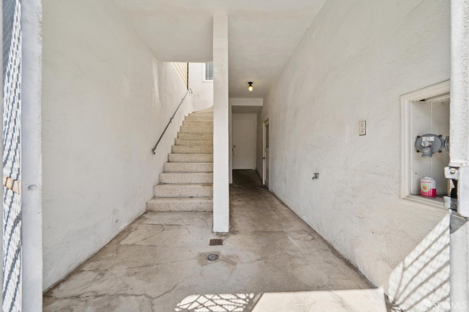 1430 Shafter Avenue - Photo 2