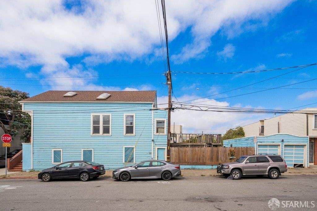 300 Burrows Street - Photo 3