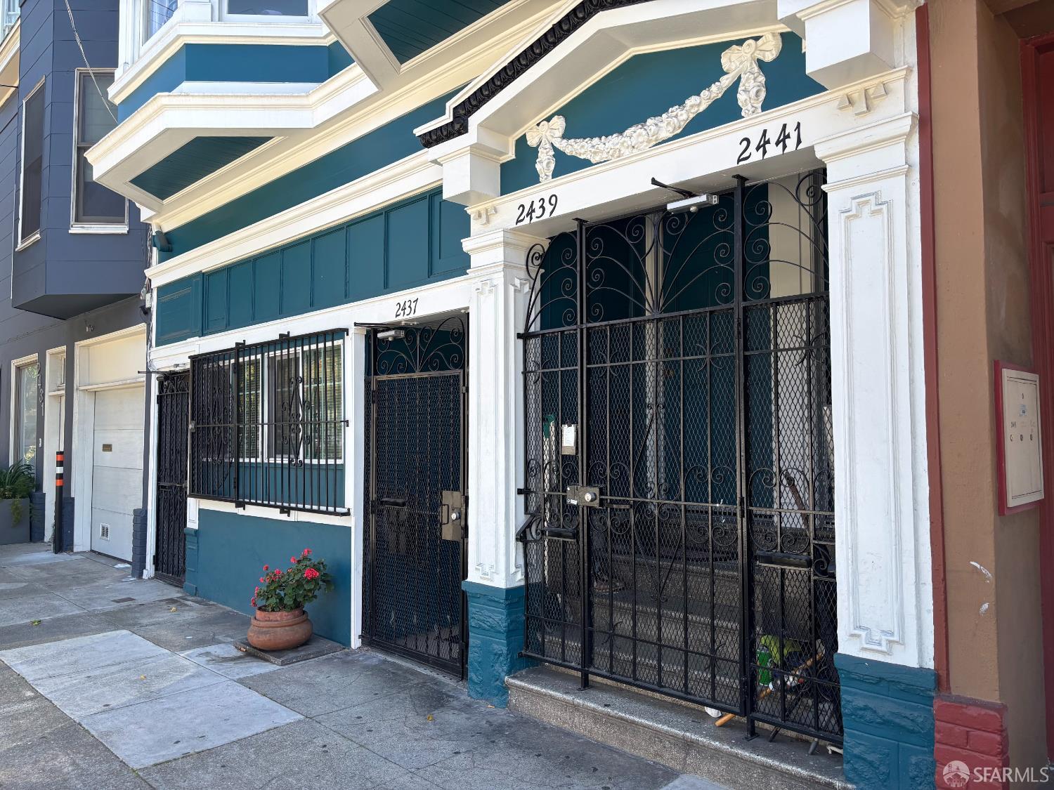 2437-2441 24th Street - Photo 3