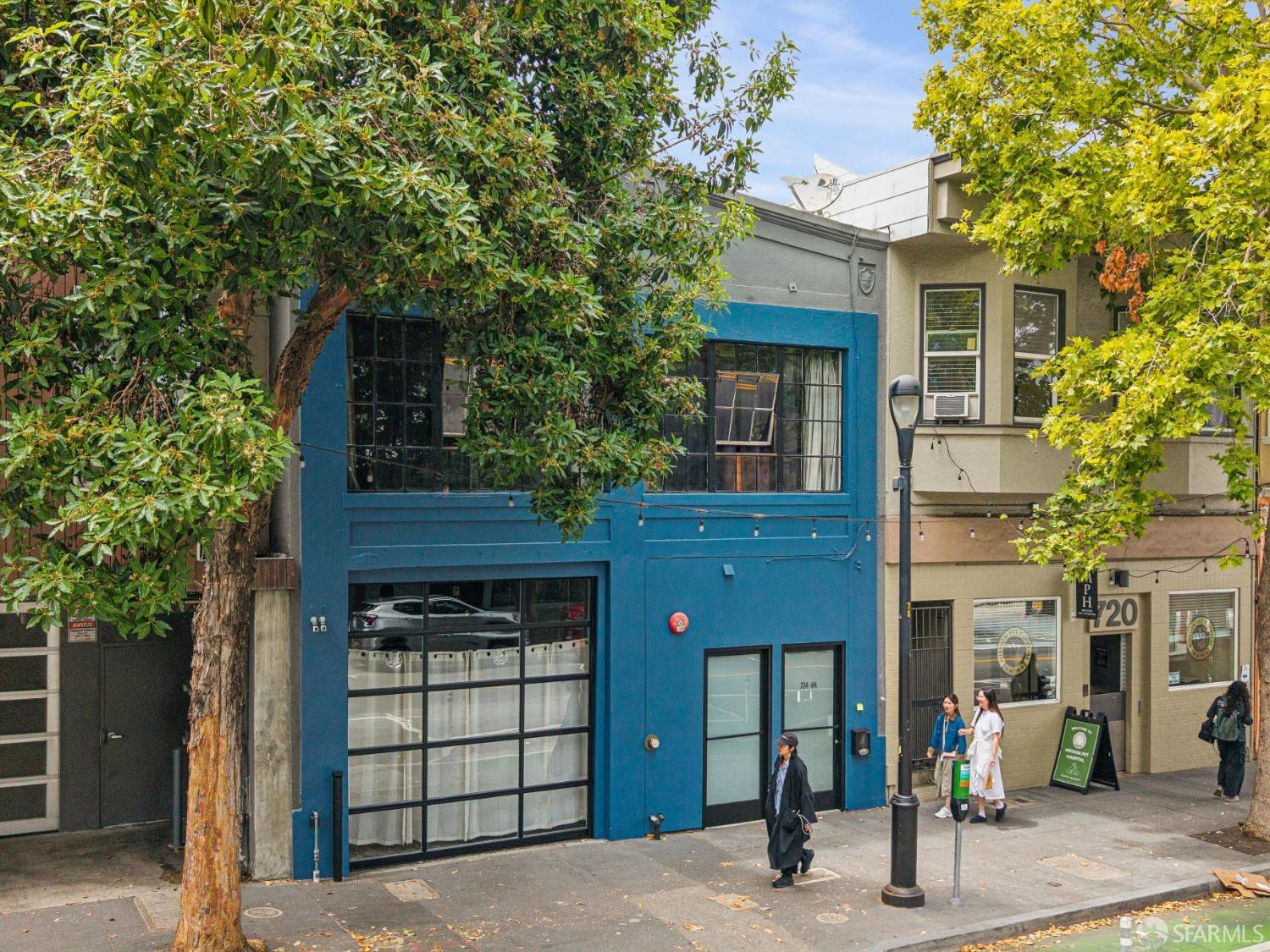 724 Valencia Street - Photo 2